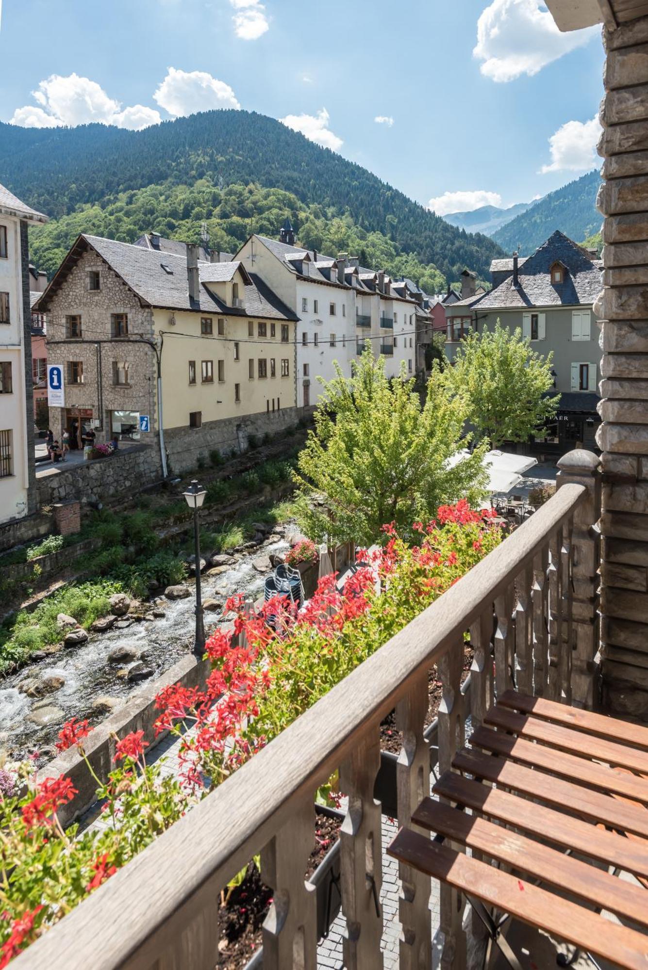 Riu Nere Mountain Hotel Vielha Zewnętrze zdjęcie